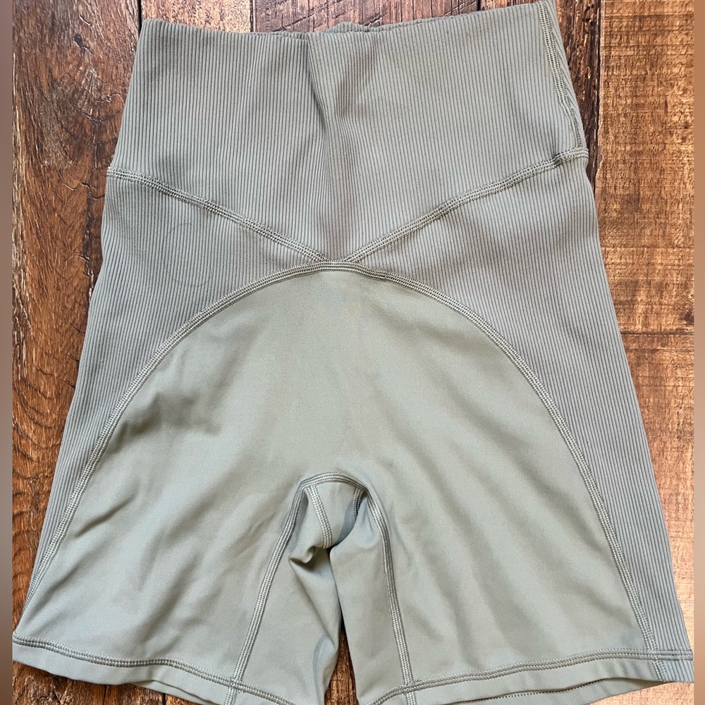 Ladies Offline Aerie Shorts size medium